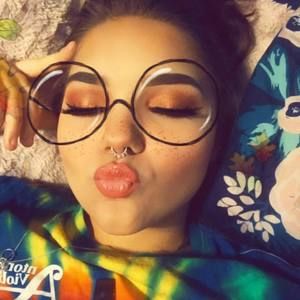 Meet your Posher, Tara